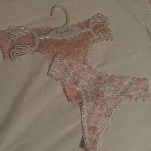 2 New Jessica Simpson lace underwear - Picture 2 of 5